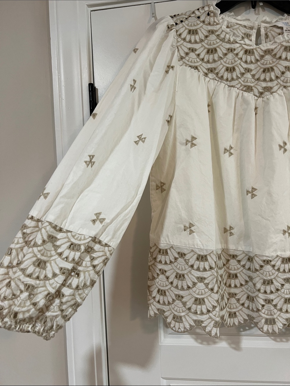 Time and Tru Cream Top with Metallic Gold Embroidery - Picture 4 of 7